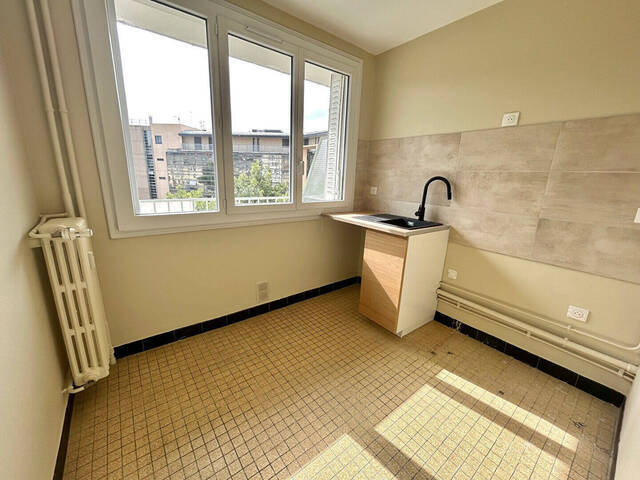 Location Appartement 2 pièces Aurillac 15000