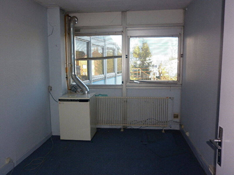 Rent professional premises bureau / local professionnel in Châtenoy-le-Royal 71880 500 €