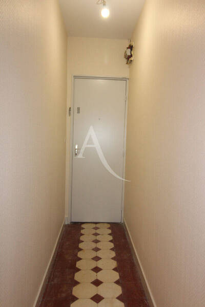 Location appartement 2 pièces 28 m² à Chalon-sur-Saône 71100 - 415 €