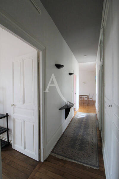Rent apartment appartement 3 rooms 66 m² in Dijon 21000 - 988 €