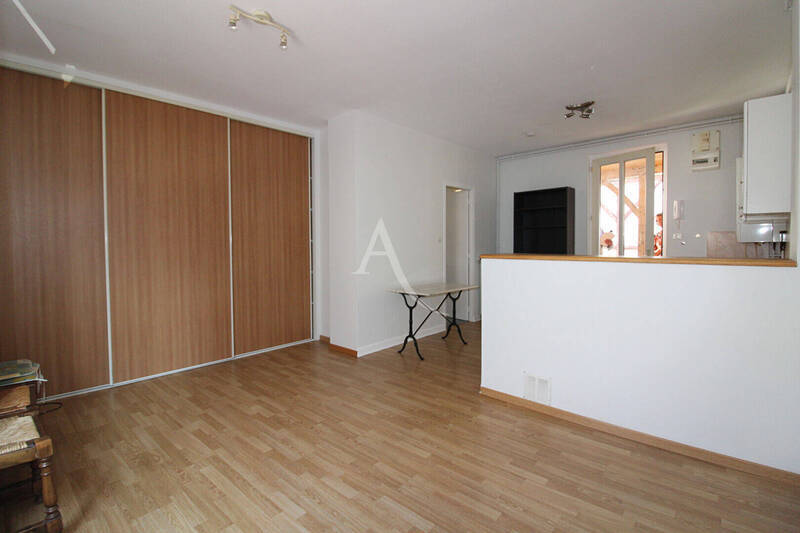 Location appartement 1 pièce 25 m² à Chalon-sur-Saône 71100 - 415 €