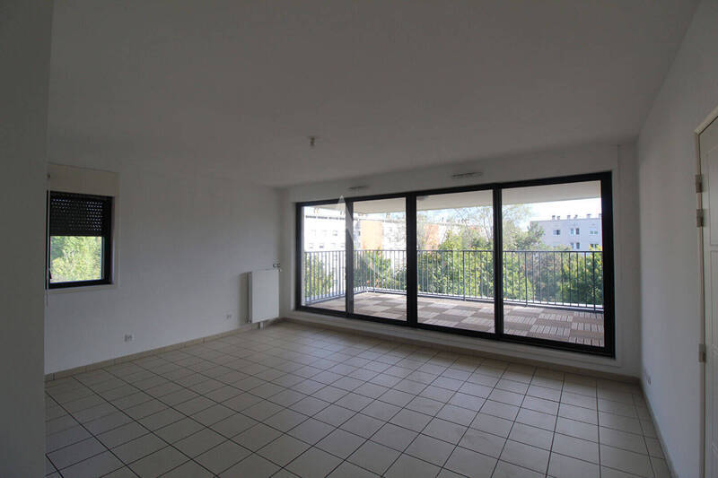 Location appartement 3 pièces 76.6 m² à Dijon 21000 - 827 €