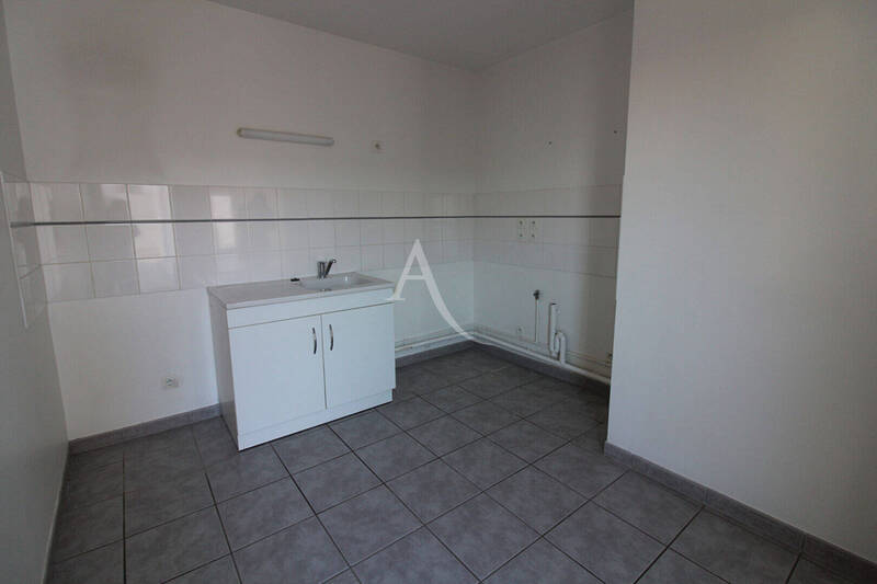 Location appartement 3 pièces 61 m² à Chalon-sur-Saône 71100 - 641 €