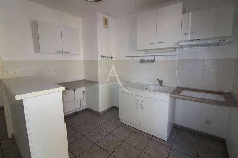 Location appartement 2 pièces 43 m² à Chalon-sur-Saône 71100 - 595 €