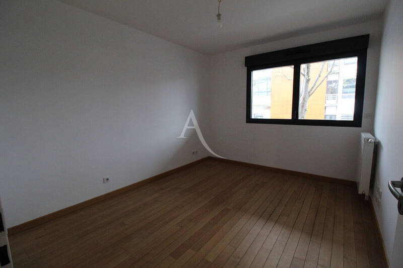 Rent apartment appartement 4 rooms 101.93 m² in Dijon 21000 - 865 €