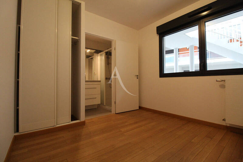 Rent apartment appartement 4 rooms 101.93 m² in Dijon 21000 - 865 €