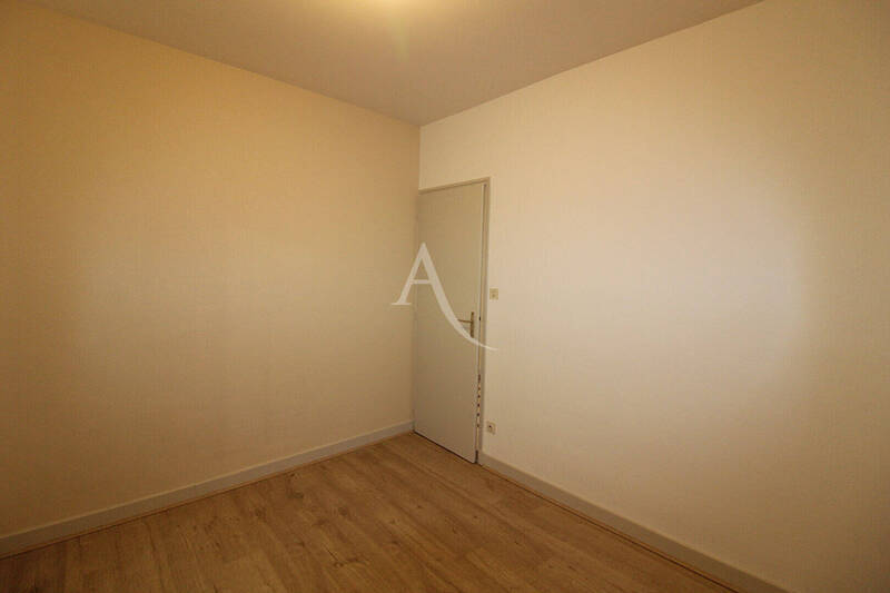 Location appartement 2 pièces 28 m² à Chalon-sur-Saône 71100 - 394 €