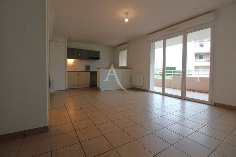 Location appartement 3 pièces 60.78 m² à Lux 71100 - 725 €