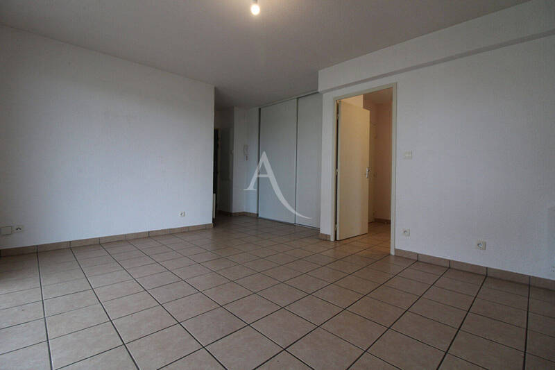 Location appartement 3 pièces 60.78 m² à Lux 71100 - 725 €