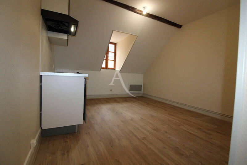 Location appartement 2 pièces 28 m² à Chalon-sur-Saône 71100 - 399 €