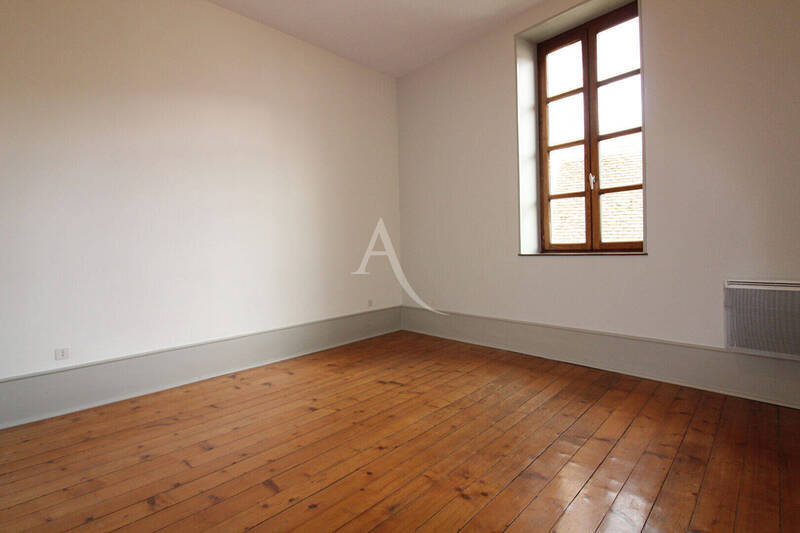 Location appartement 3 pièces 72 m² à Chalon-sur-Saône 71100 - 673 €