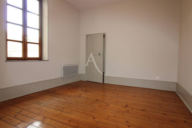 Location appartement 3 pièces 72 m² à Chalon-sur-Saône 71100 - 673 €