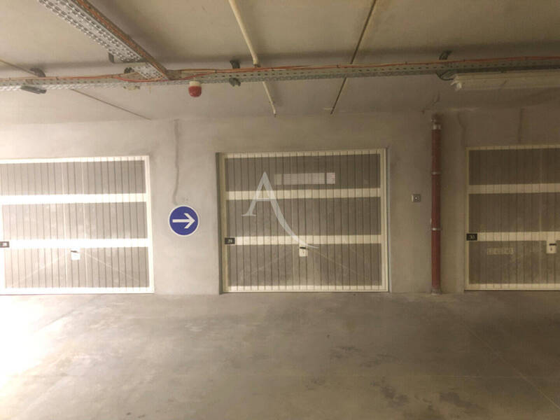 Location parking / box à Dijon 21000 - 72 €