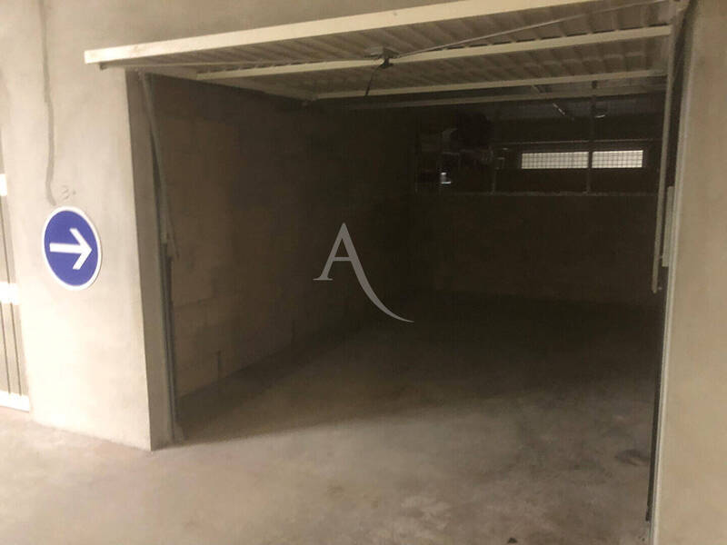 Location parking / box à Dijon 21000 - 72 €