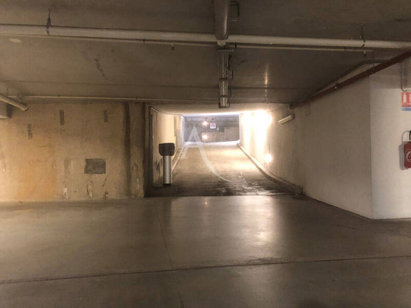 Location parking / box à Dijon 21000 - 72 €