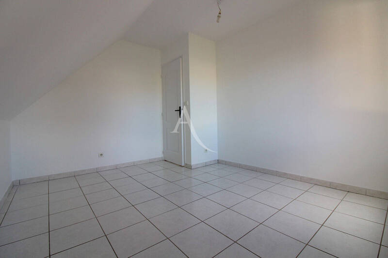 Location maison 5 pièces 103.85 m² à Chalon-sur-Saône 71100 - 1 100 €