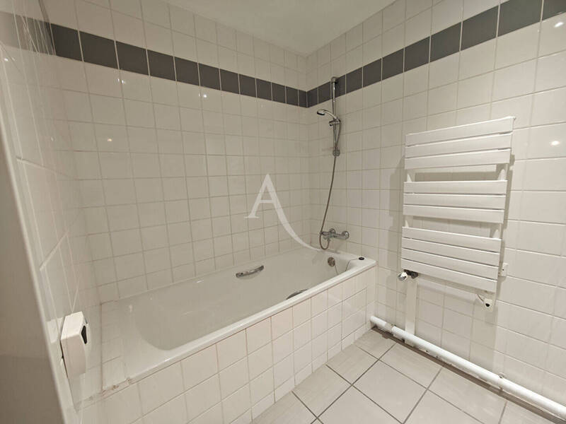 Location appartement 4 pièces 100.93 m² à Dijon 21000 - 830 €