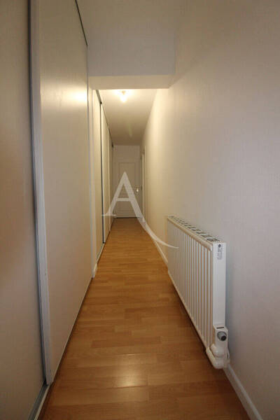 Location appartement 4 pièces 87 m² à Chalon-sur-Saône 71100 - 962 €
