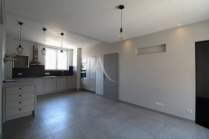 Location appartement 3 pièces 67.67 m² à Dijon 21000 - 890 €
