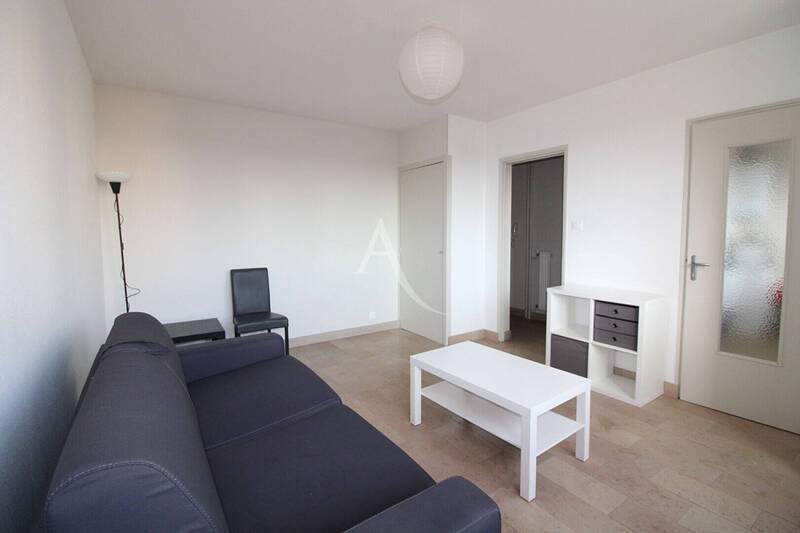 Location appartement 1 pièce 28 m² à Chalon-sur-Saône 71100 1ERE COURONNE CENTRE VILLE - 450 €
