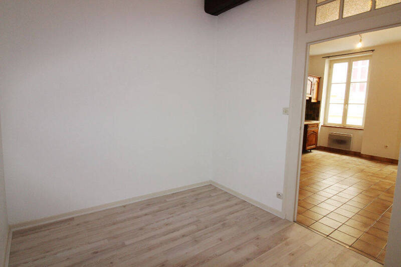 Location appartement 2 pièces 30 m² à Chalon-sur-Saône 71100 - 375 €