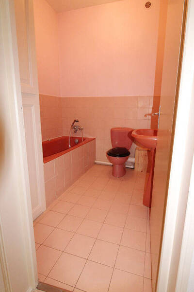 Location appartement 2 pièces 30 m² à Chalon-sur-Saône 71100 - 375 €