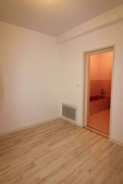 Location appartement 2 pièces 30 m² à Chalon-sur-Saône 71100 - 375 €