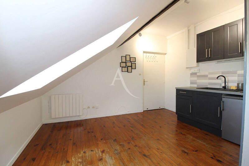 Rent apartment appartement 1 room 10.22 m² in Dijon 21000 - 420 €