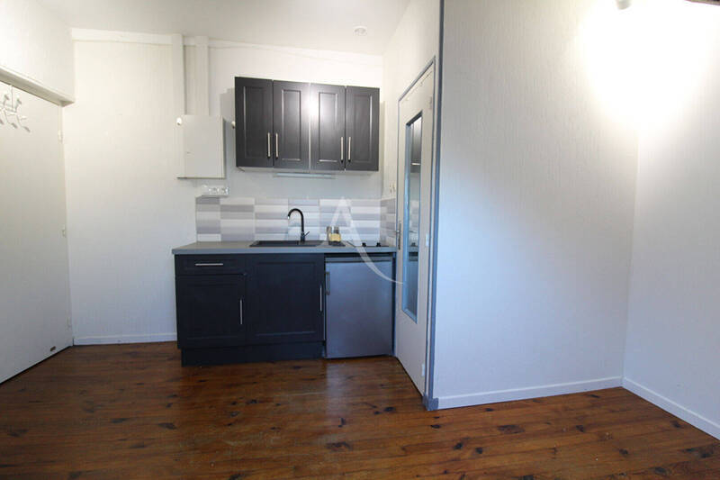 Rent apartment appartement 1 room 10.22 m² in Dijon 21000 - 420 €