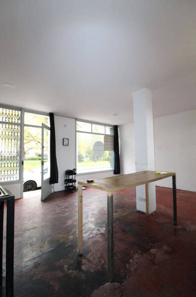 Rent professional premises local commercial in Dijon 21000 760 €