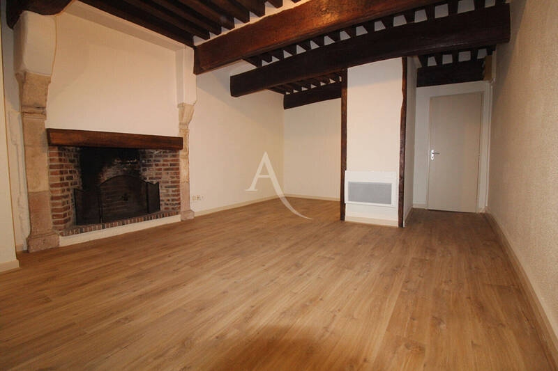 Location appartement 1 pièce 32 m² à Chalon-sur-Saône 71100 - 357 €