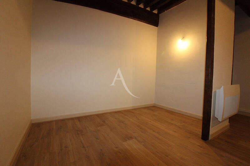Location appartement 1 pièce 32 m² à Chalon-sur-Saône 71100 - 357 €