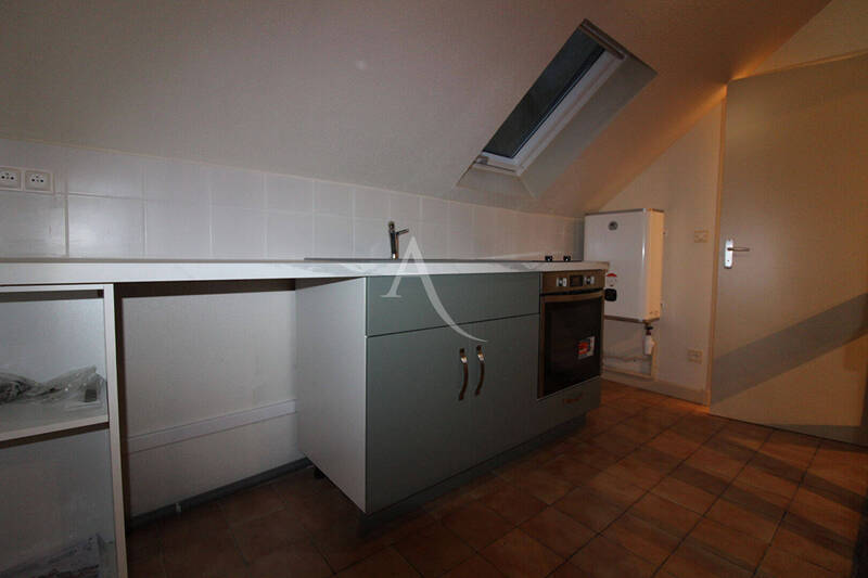 Location appartement 1 pièce 32 m² à Chalon-sur-Saône 71100 - 357 €