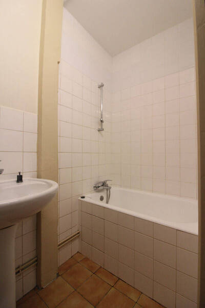 Location appartement 1 pièce 32 m² à Chalon-sur-Saône 71100 - 357 €