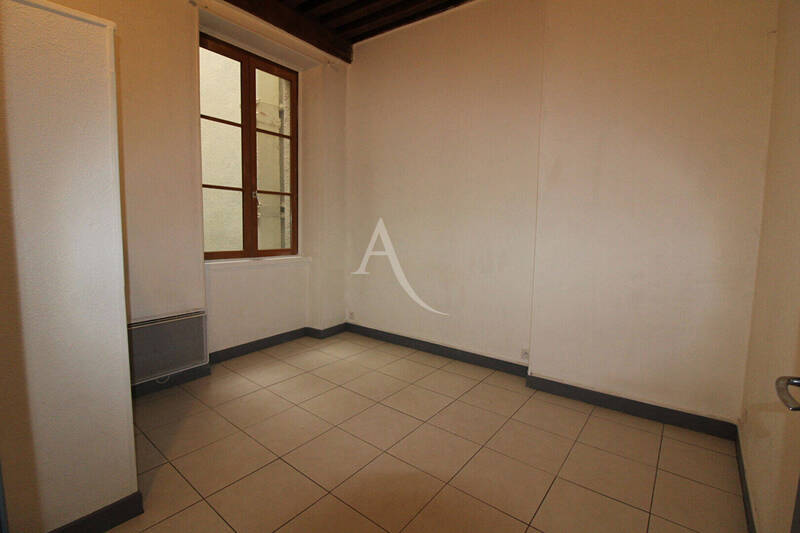 Location appartement 3 pièces 65 m² à Chalon-sur-Saône 71100 - 520 €