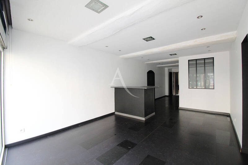 Location local commercial à Dijon 21000 1 640 €