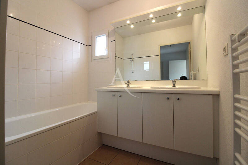 Location appartement 3 pièces 66.46 m² à Lux 71100 - 733 €