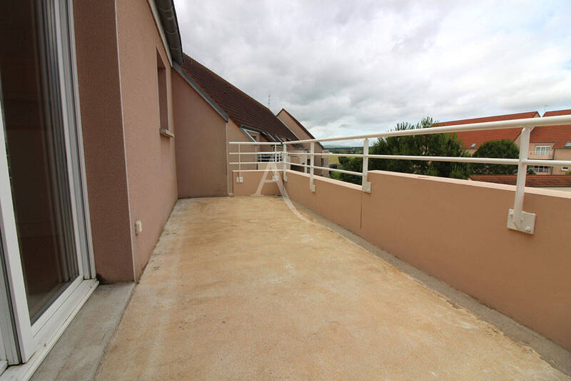 Location appartement 3 pièces 66.46 m² à Lux 71100 - 733 €