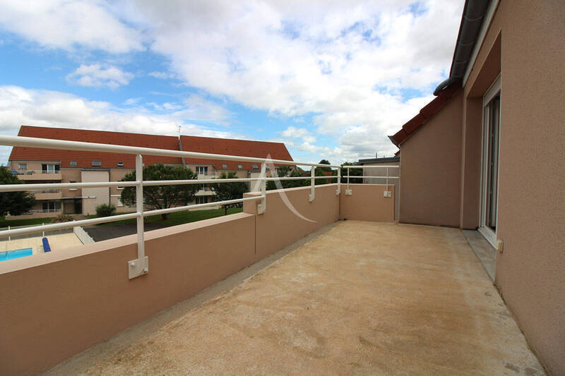 Location appartement 3 pièces 66.46 m² à Lux 71100 - 733 €