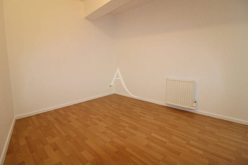Location appartement 4 pièces 87 m² à Chalon-sur-Saône 71100 - 980 €