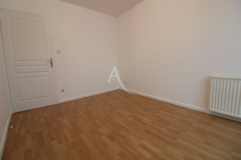 Location appartement 4 pièces 87 m² à Chalon-sur-Saône 71100 - 980 €