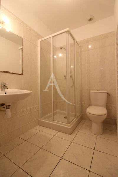 Location appartement 4 pièces 87 m² à Chalon-sur-Saône 71100 - 980 €