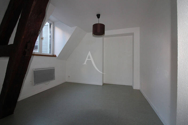 Location appartement 2 pièces 28.84 m² à Chalon-sur-Saône 71100 - 389 €