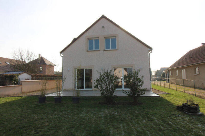 Location maison 8 pièces 215 m² à Lux 71100 - 1 554 €