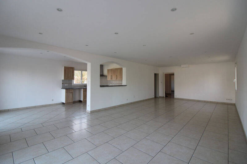 Location maison 8 pièces 215 m² à Lux 71100 - 1 554 €