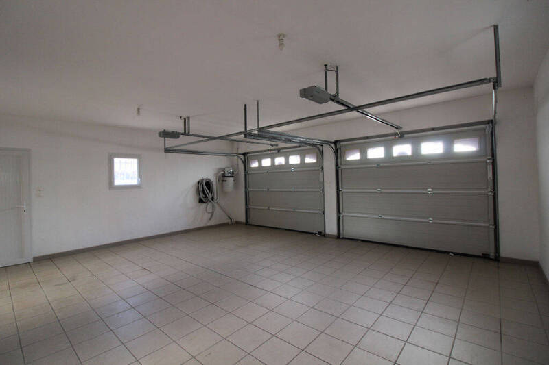 Location maison 8 pièces 215 m² à Lux 71100 - 1 554 €