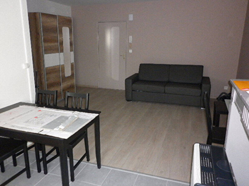 Location appartement 1 pièce 33 m² à Chalon-sur-Saône 71100 - 504 €