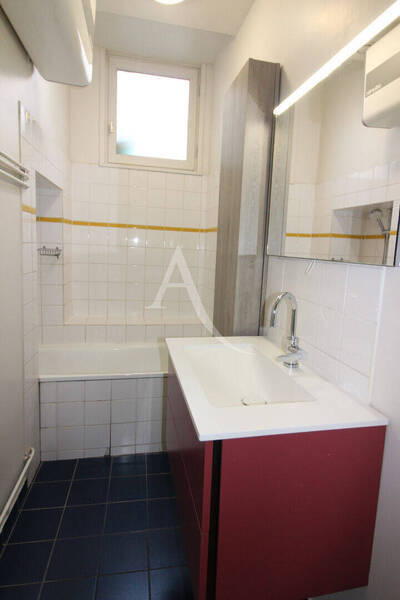 Location appartement 2 pièces 71 m² à Chalon-sur-Saône 71100 - 671 €