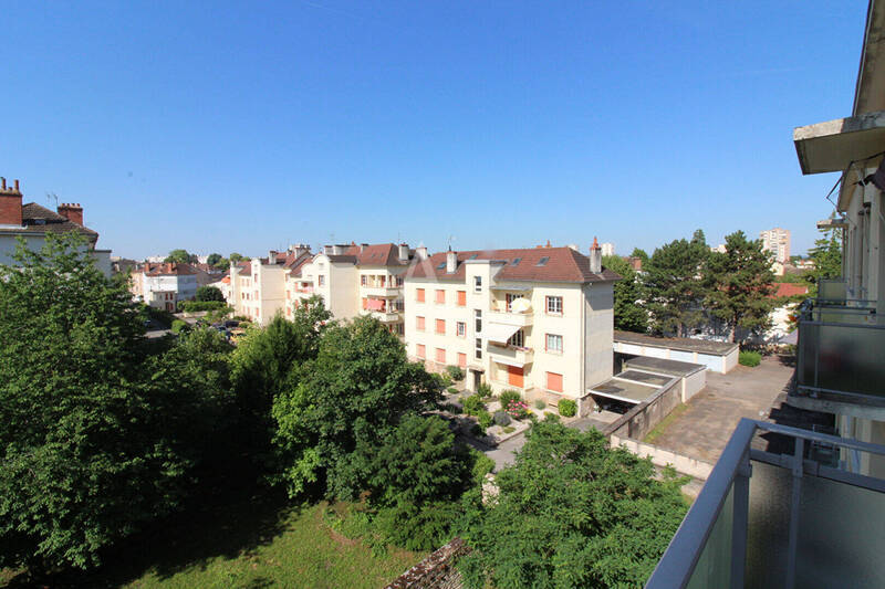Location appartement 3 pièces 84 m² à Chalon-sur-Saône 71100 - 758 €