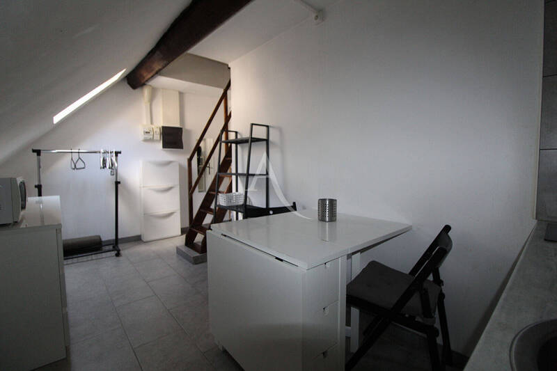 Location appartement 1 pièce 10.4 m² à Dijon 21000 Rue piétonne - 430 €